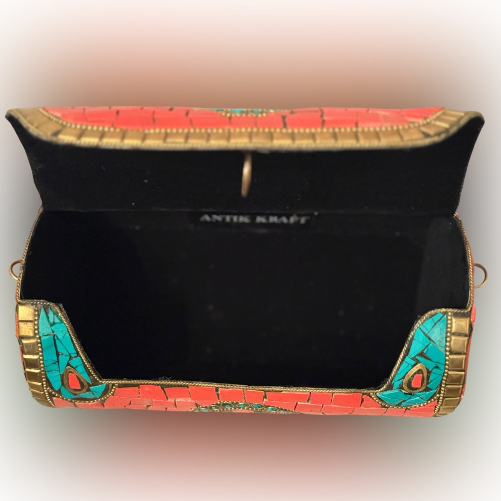 Antik Kraft Handcrafted Cylinder Shell Mosaic Clutch Coral and Turquoise  NWT - Picture 2 of 10